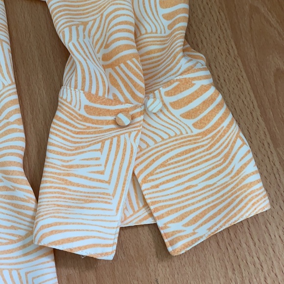 Chico’s Button-Up Ruffled Blouse🌼 - Picture 3 of 5